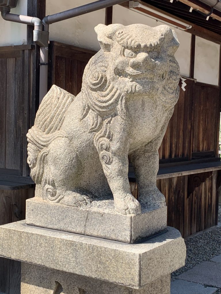 姫嶋神社の狛犬さん