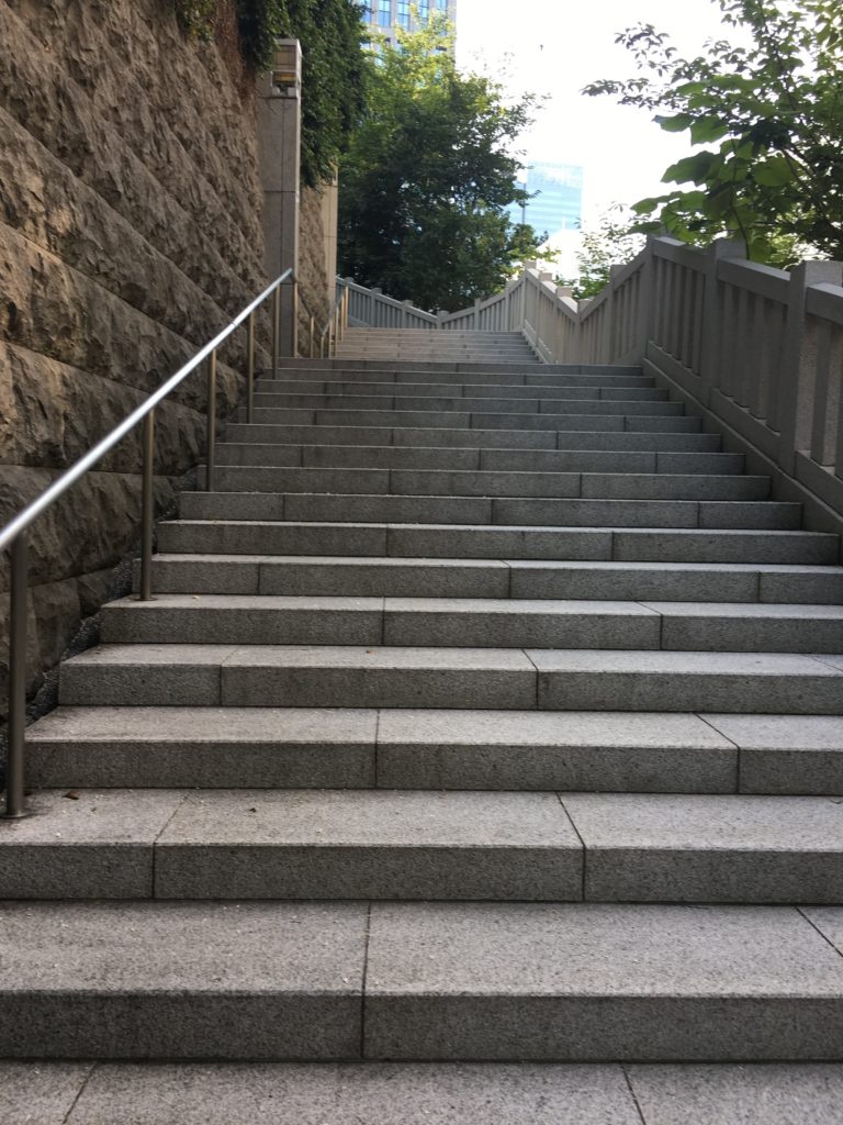 日枝神社　階段